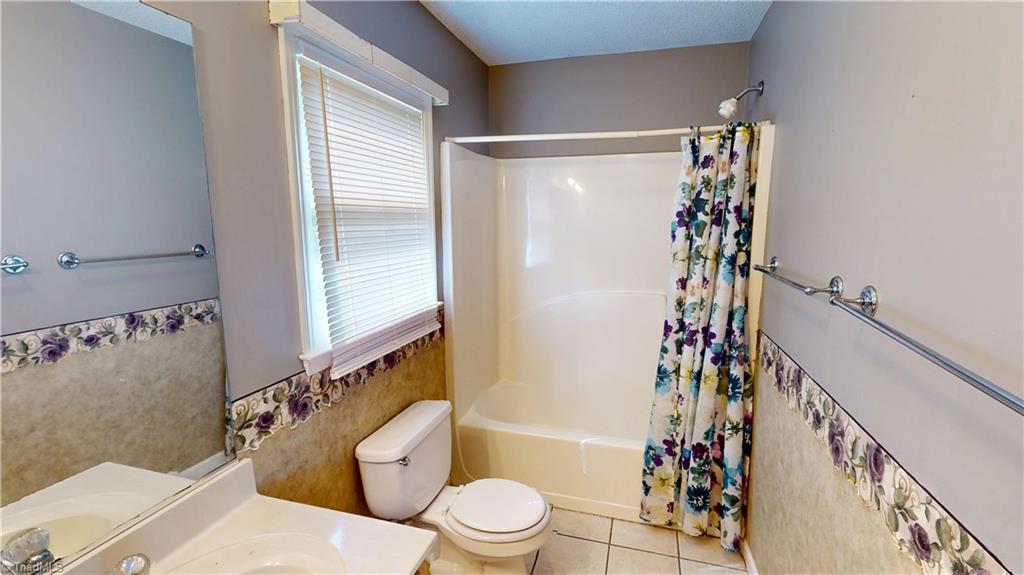 3853 Crusade Drive, Winston-Salem