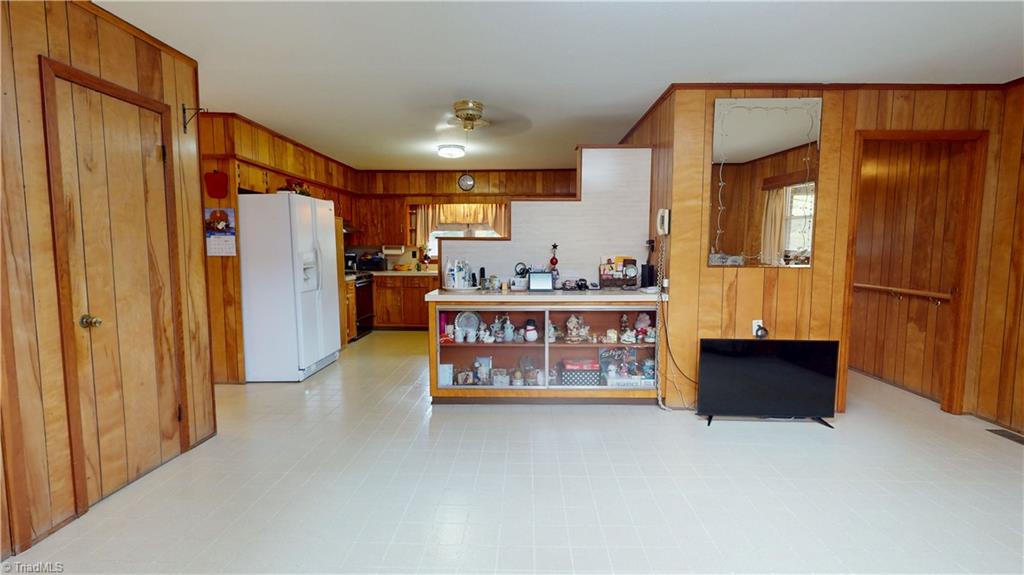 140 Westwood Drive