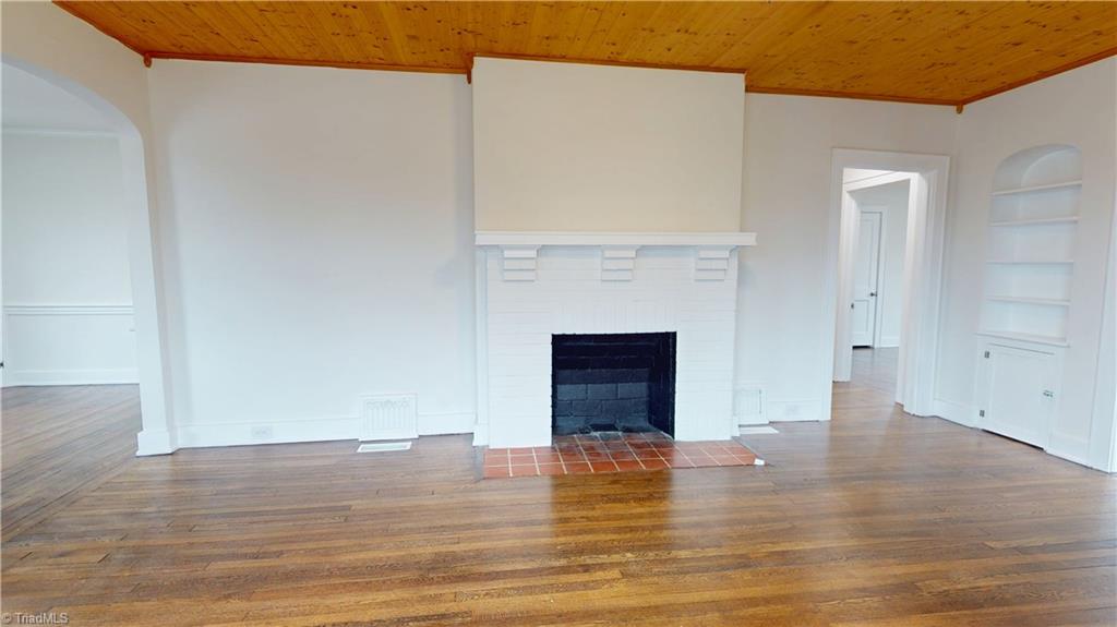 1625 N Main Street