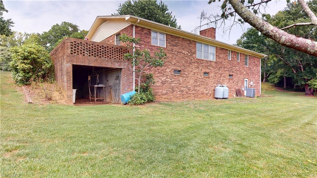 975 Cox Ridge
