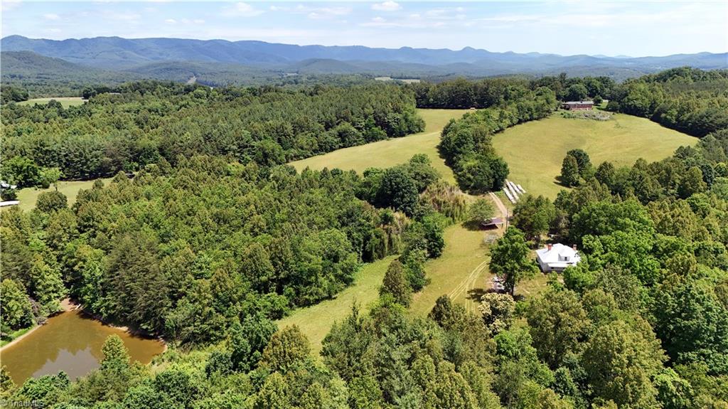 975 Cox Ridge