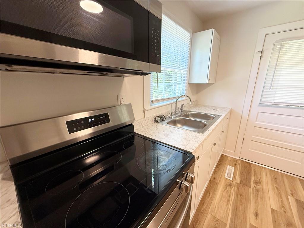 2604 Lyndhurst Avenue, Winston-Salem