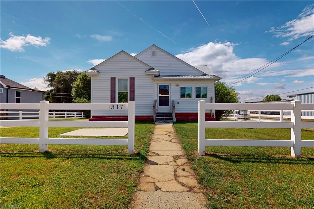 317 W Atkins Street