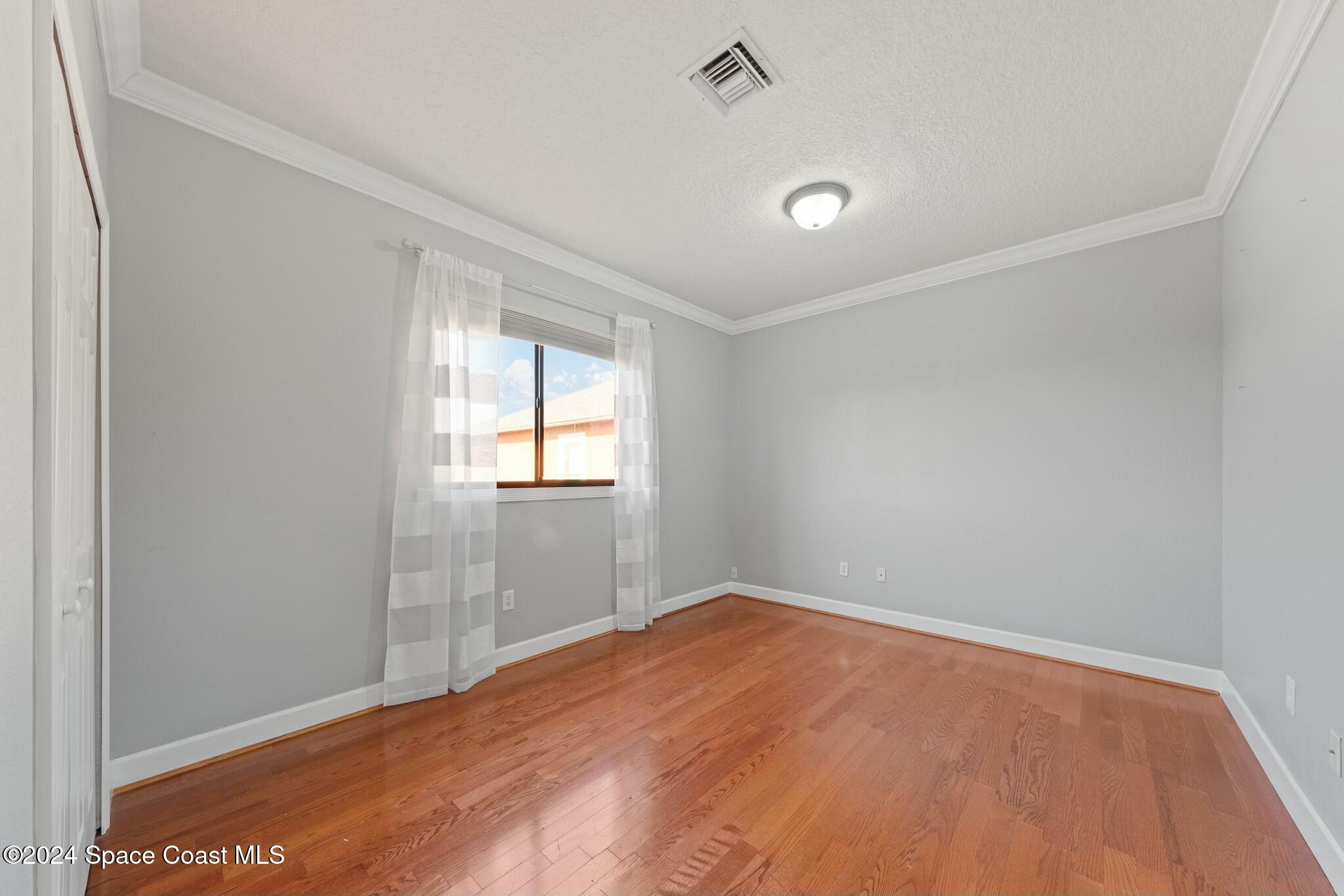 2482 Glenridge Circle