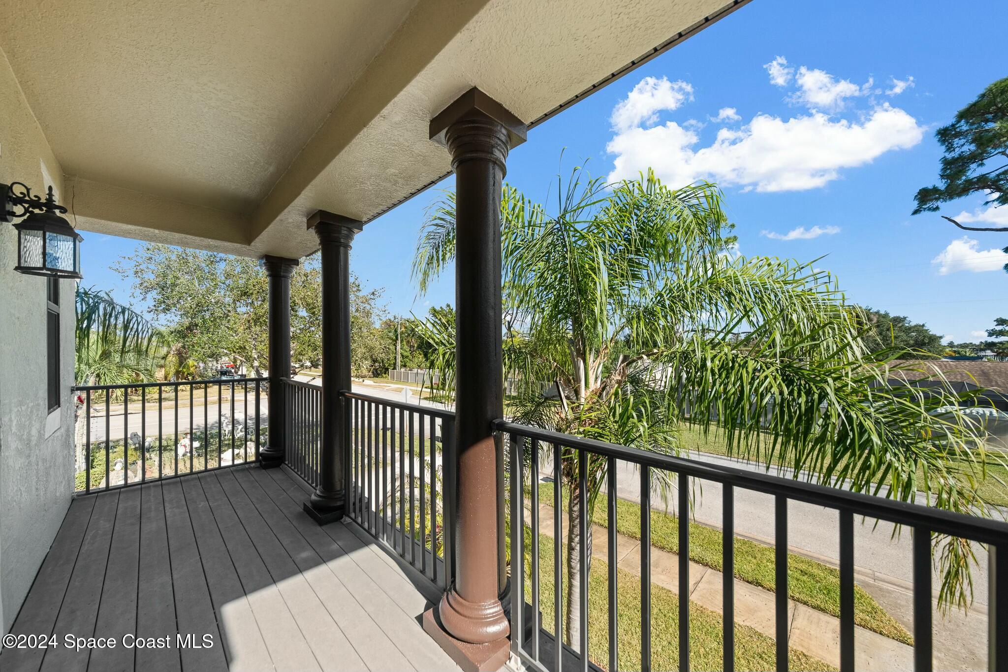 2482 Glenridge Circle