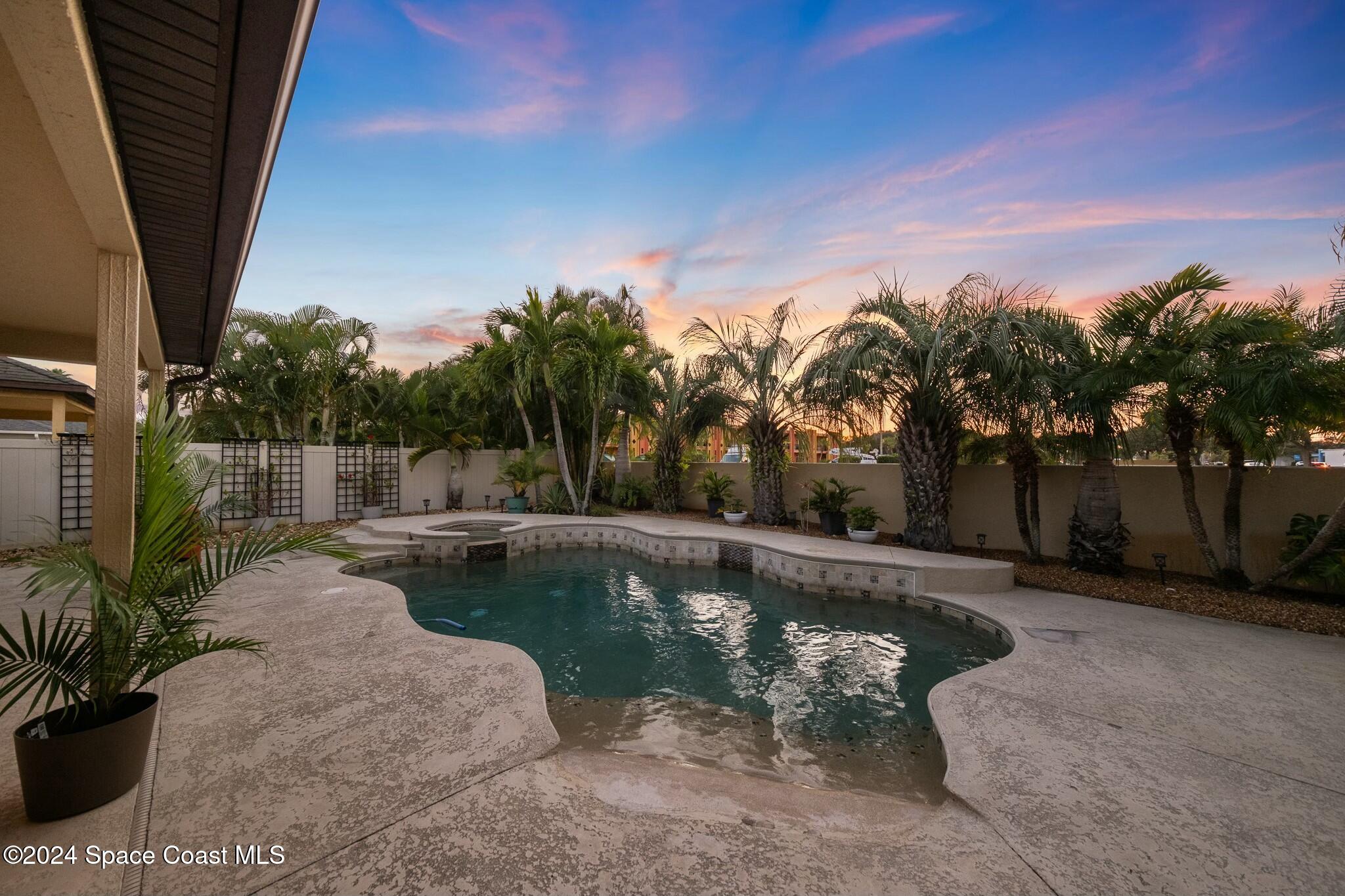 2482 Glenridge Circle