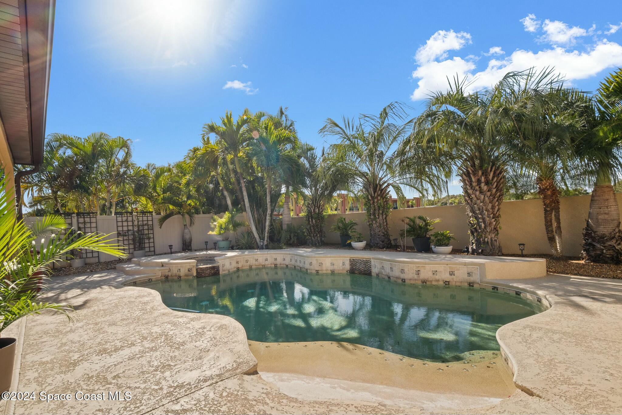 2482 Glenridge Circle