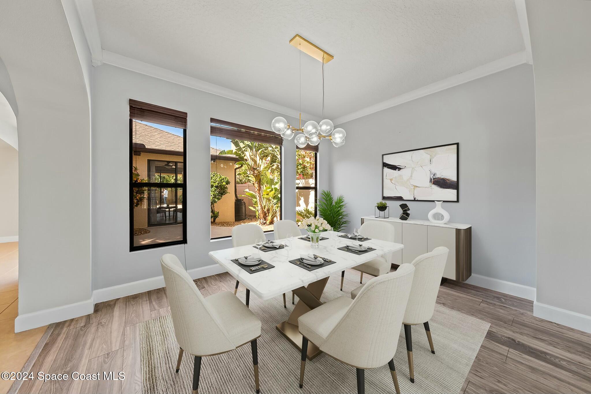 2482 Glenridge Circle