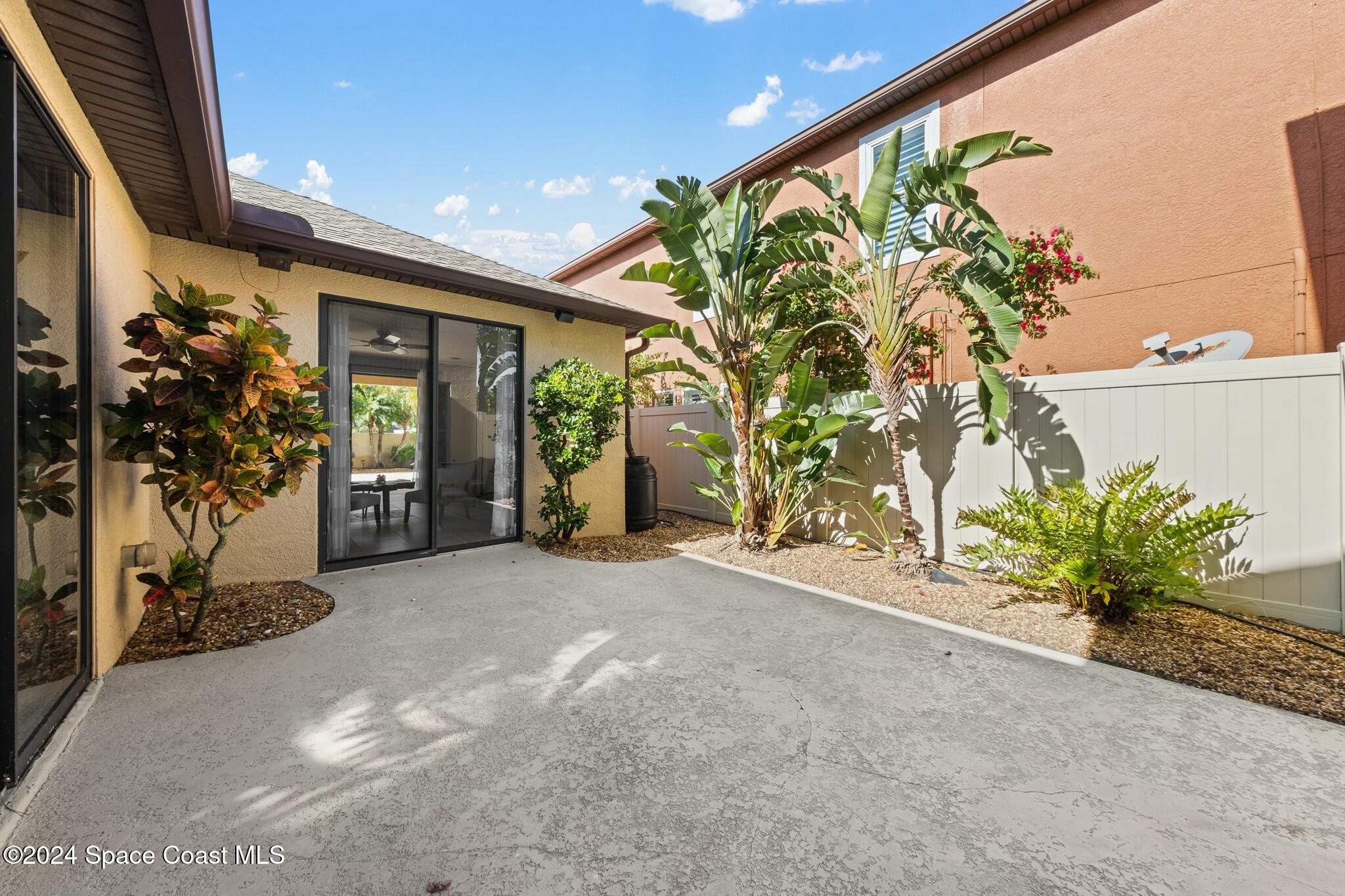 2482 Glenridge Circle