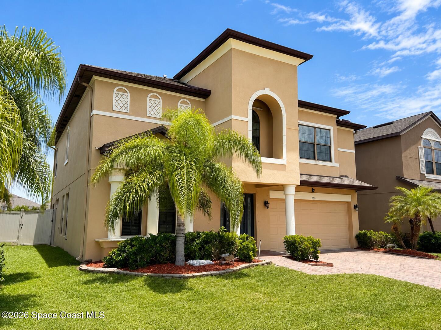 790 Fiddleleaf Circle