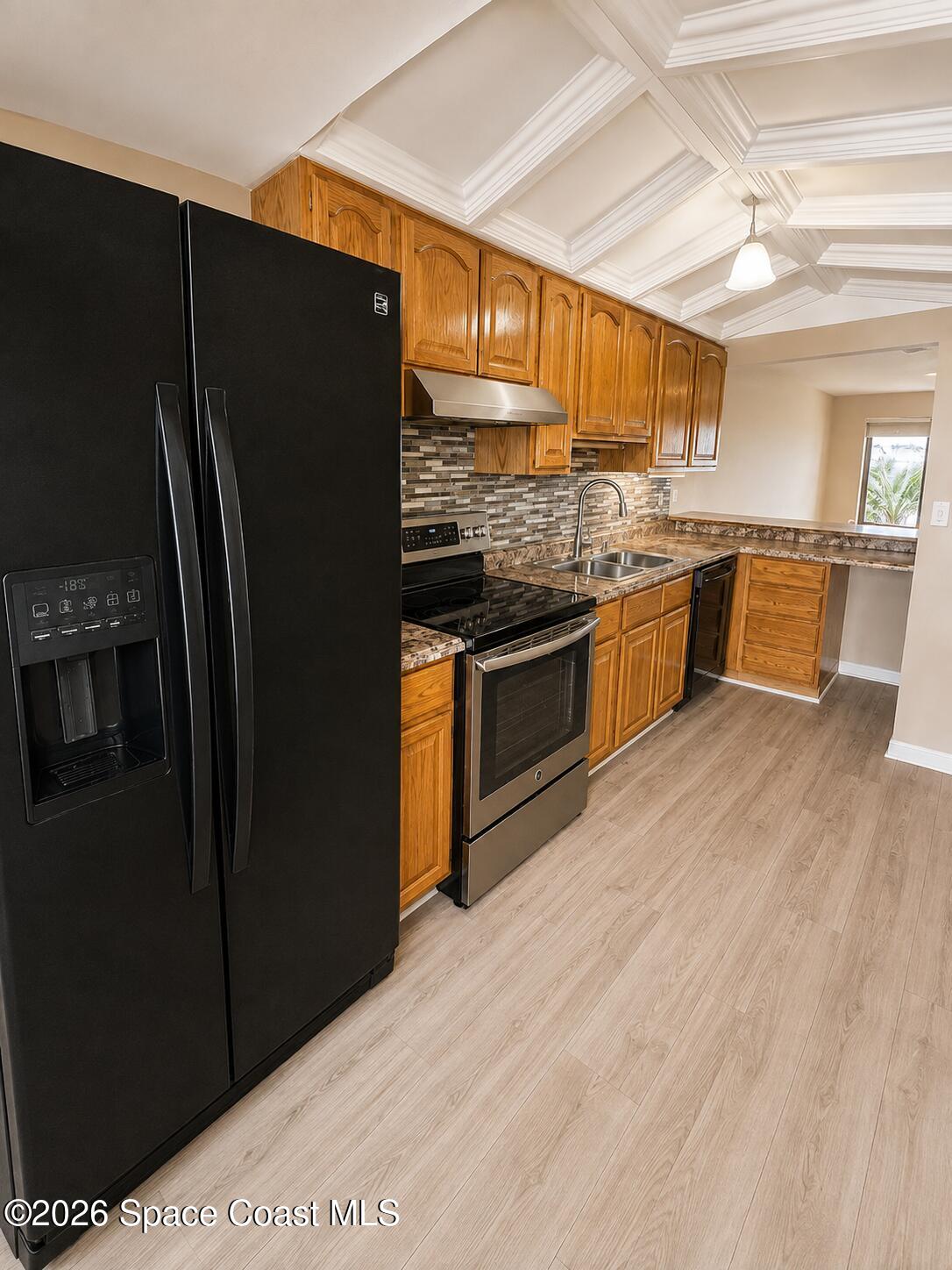 180 Paradise Boulevard 18023