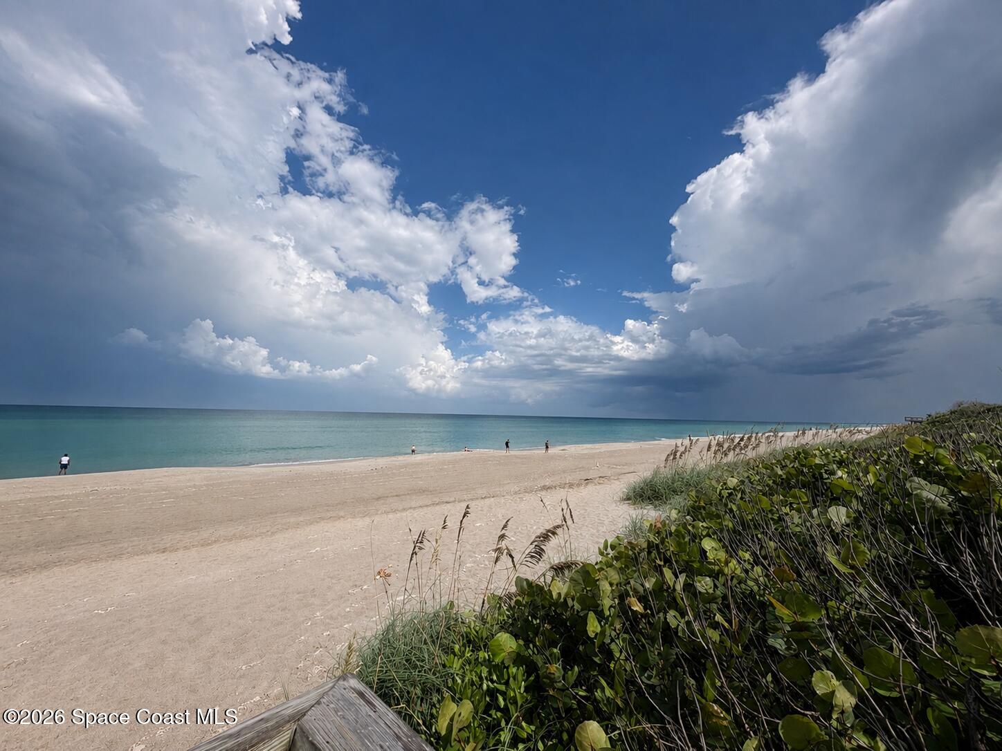 180 Paradise Boulevard 18023