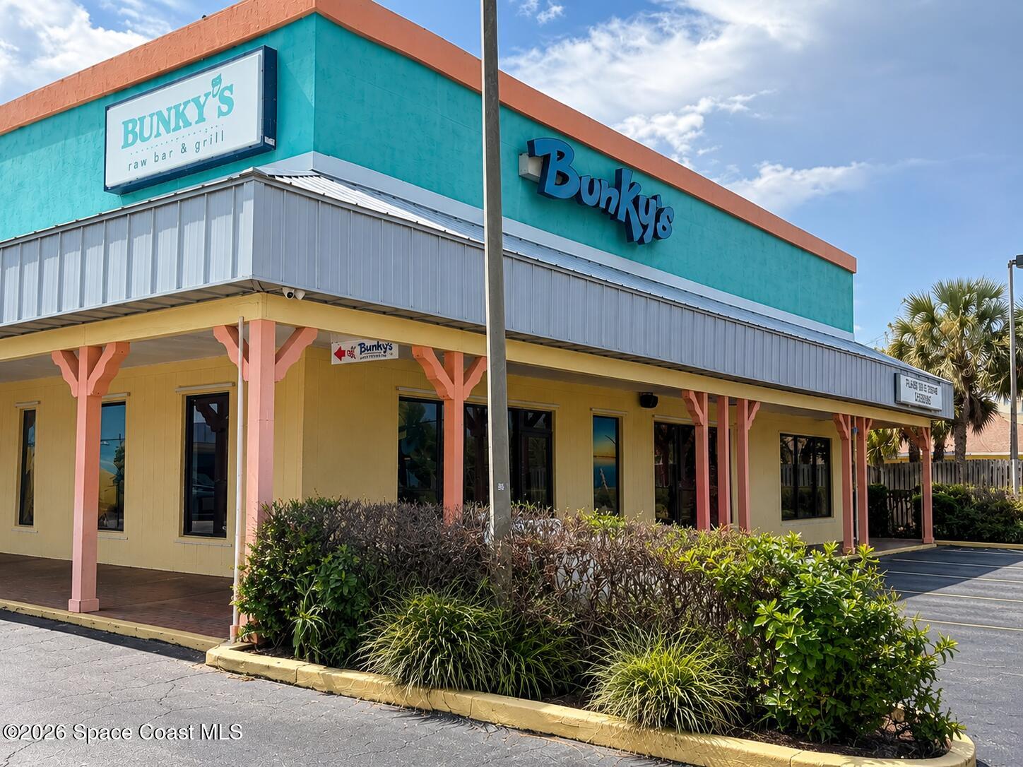 180 Paradise Boulevard 18023