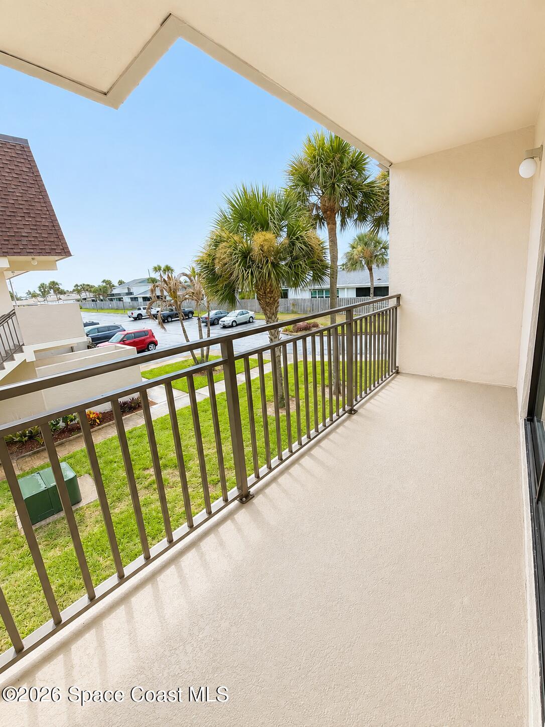 180 Paradise Boulevard 18023