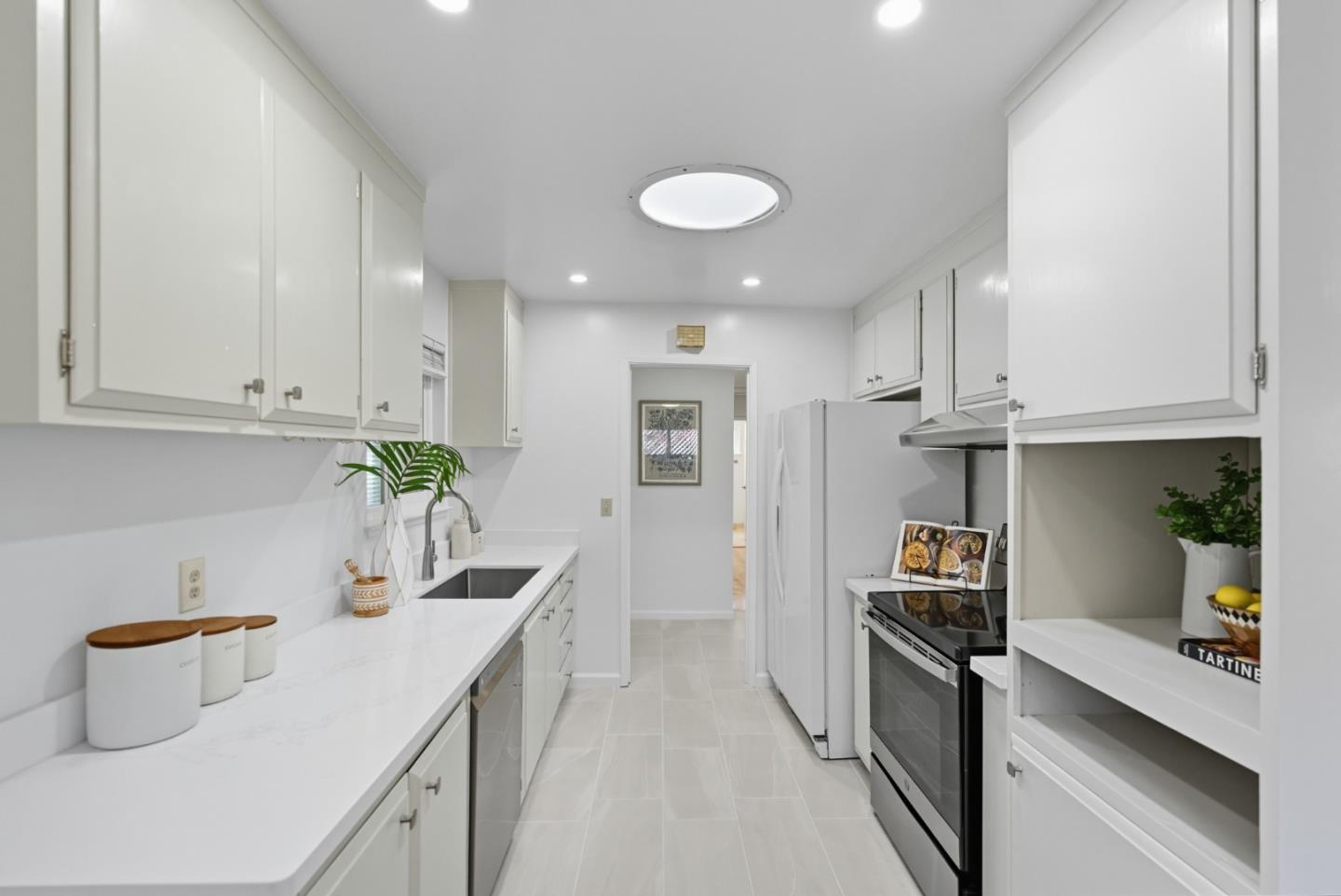 5597 Glenoak Court