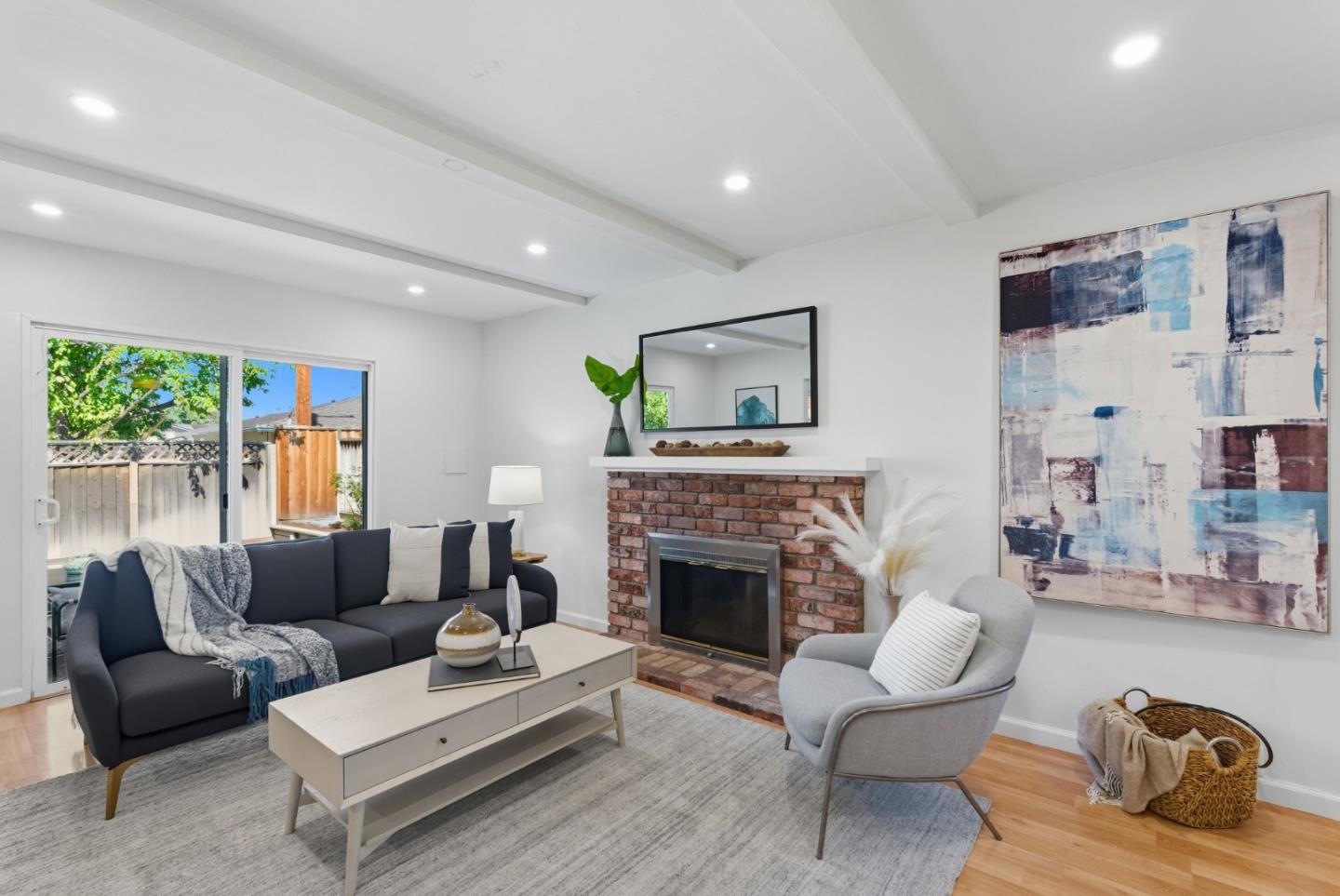 5597 Glenoak Court