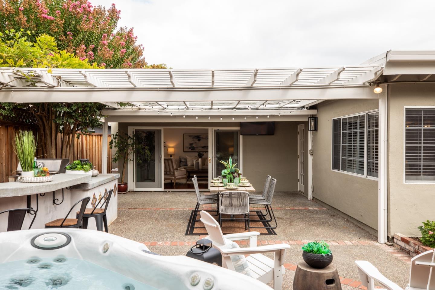 1672 Maryland Street