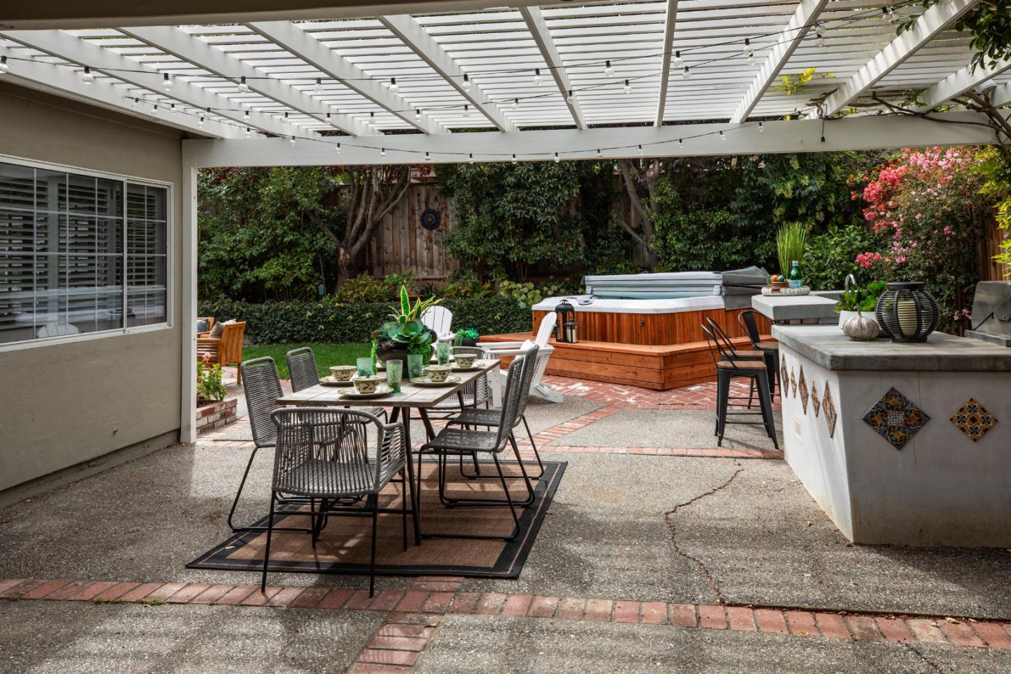 1672 Maryland Street