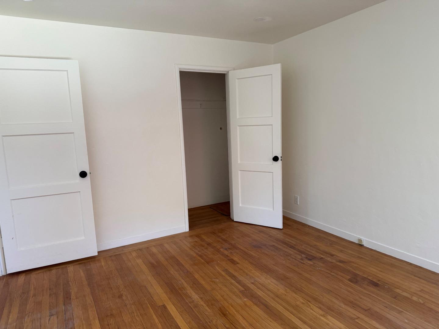 823 Cedar ST