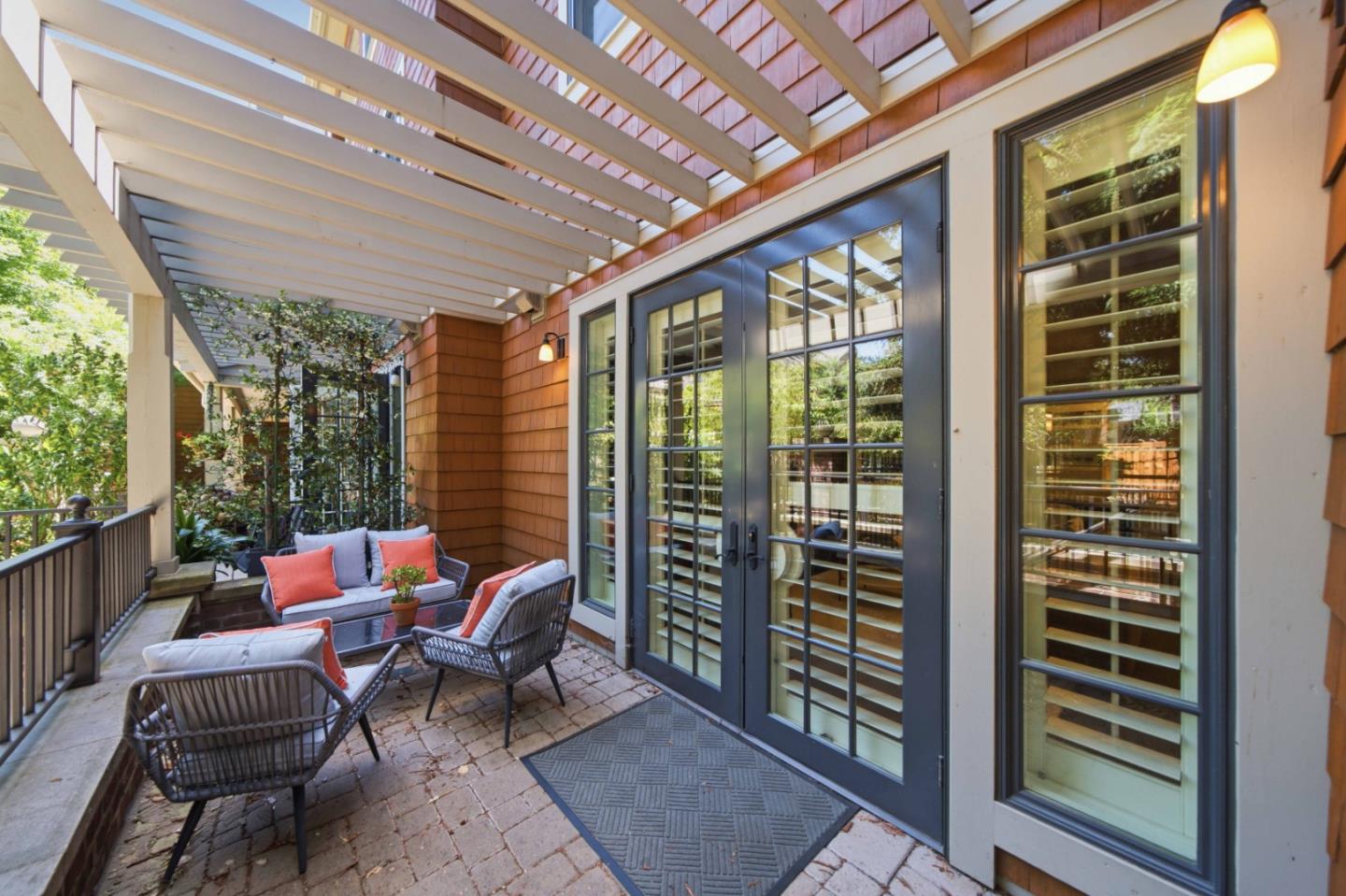 325 Channing AVE 112