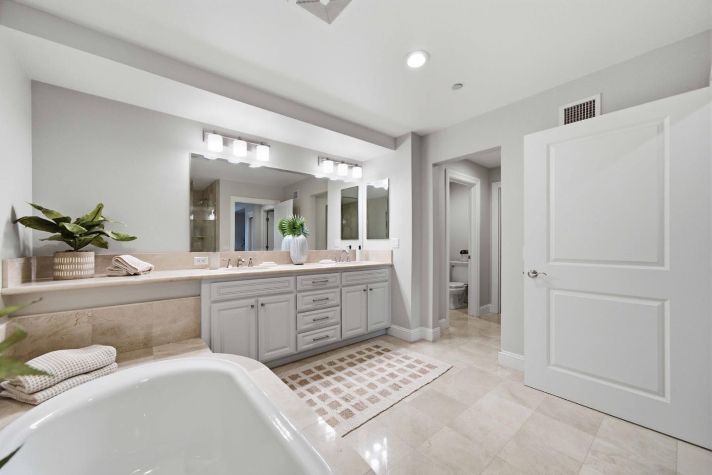 325 Channing AVE 112