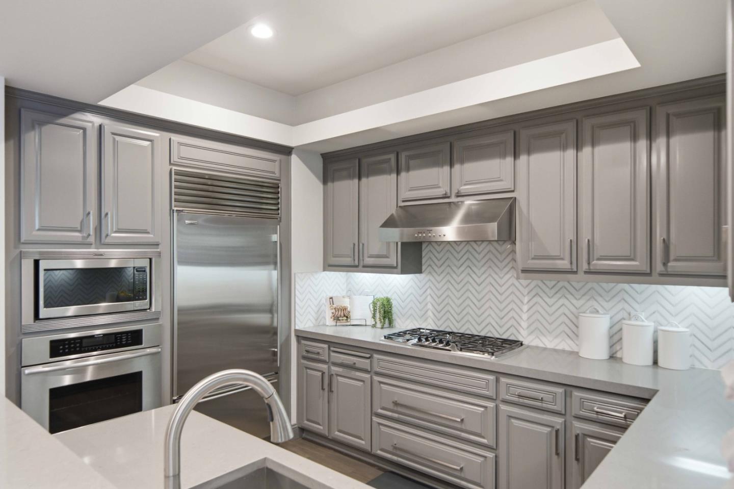 325 Channing AVE 112