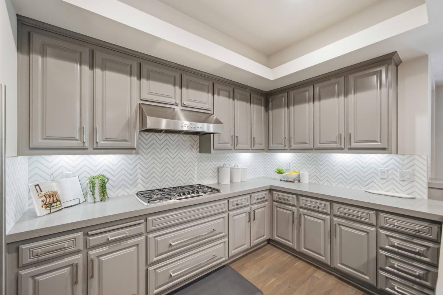 325 Channing AVE 112