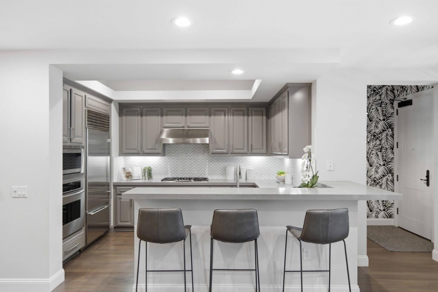 325 Channing AVE 112