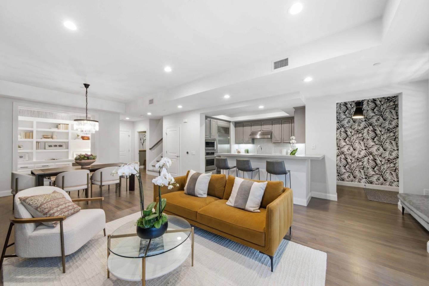 325 Channing AVE 112