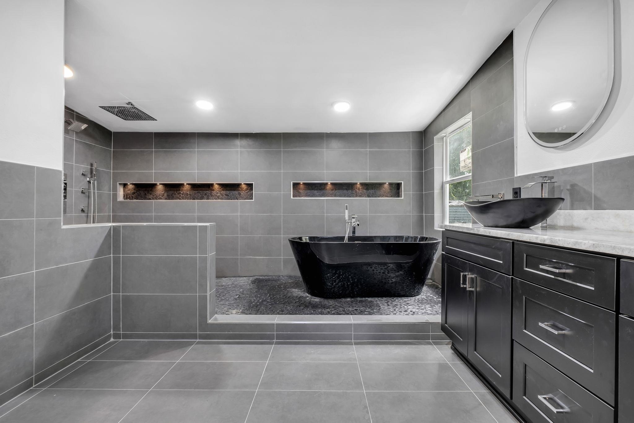 223 Tropicaire Street