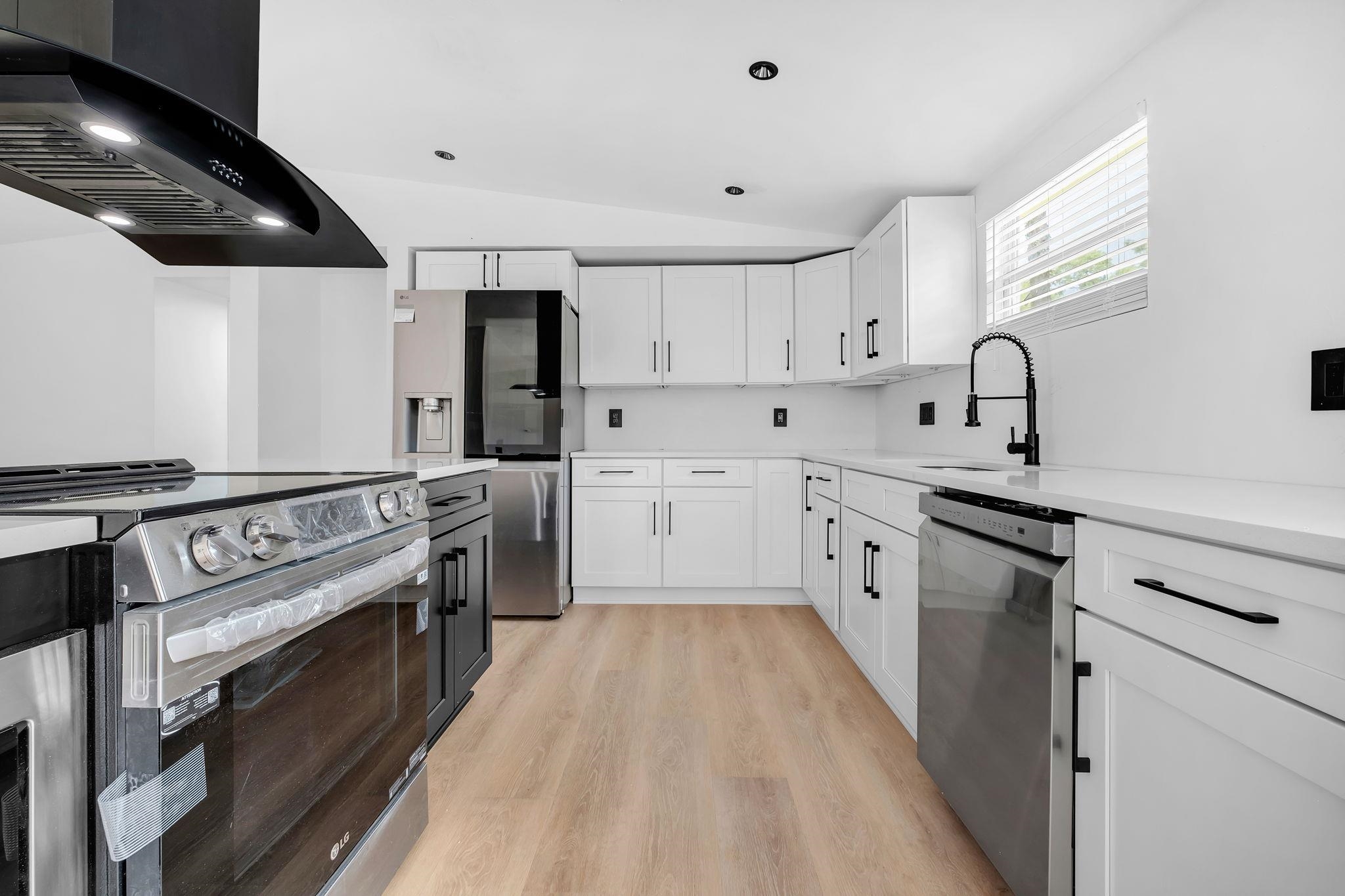 223 Tropicaire Street