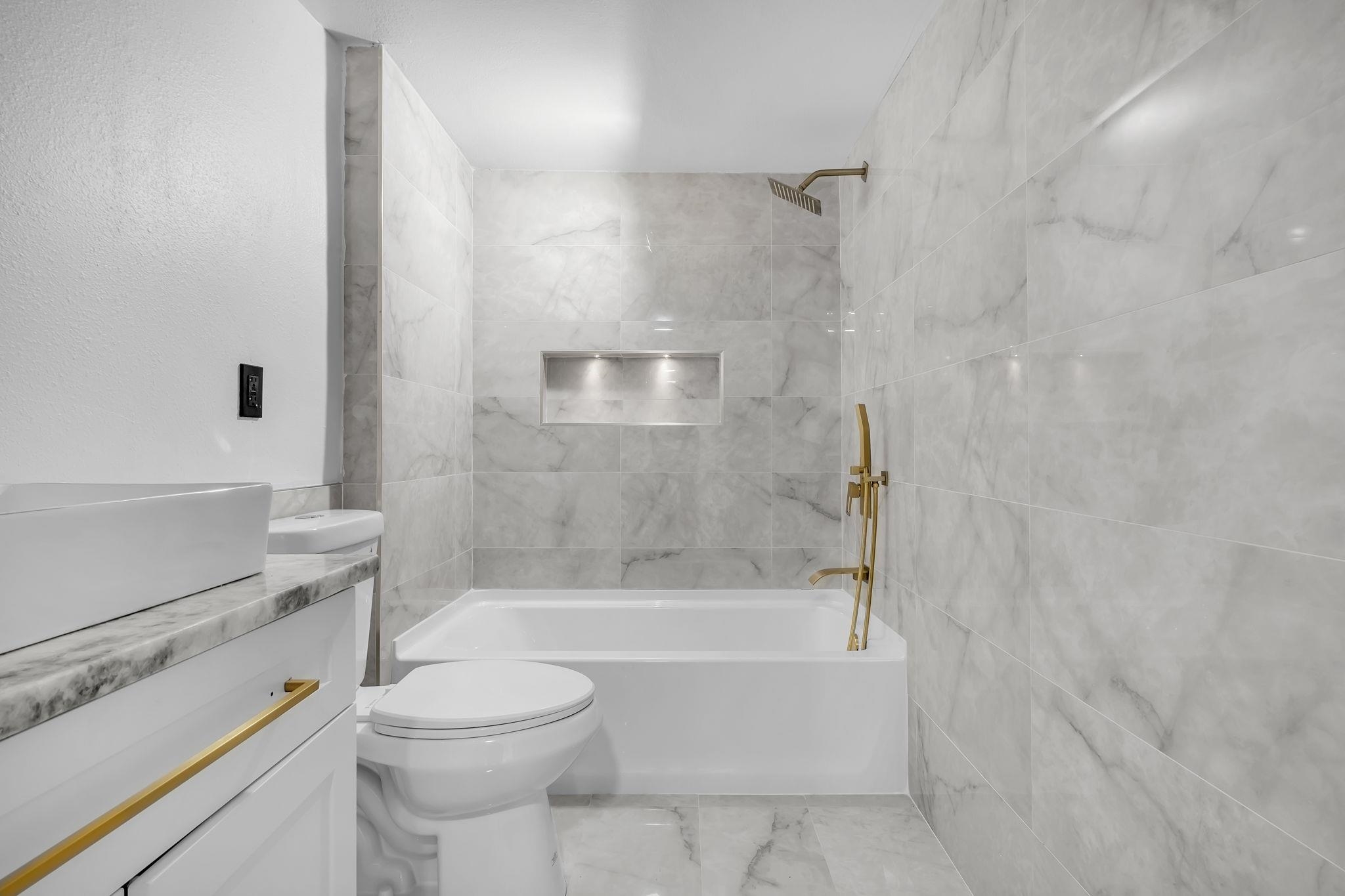 223 Tropicaire Street