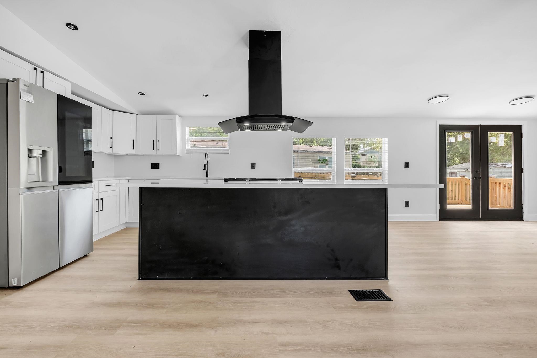 223 Tropicaire Street