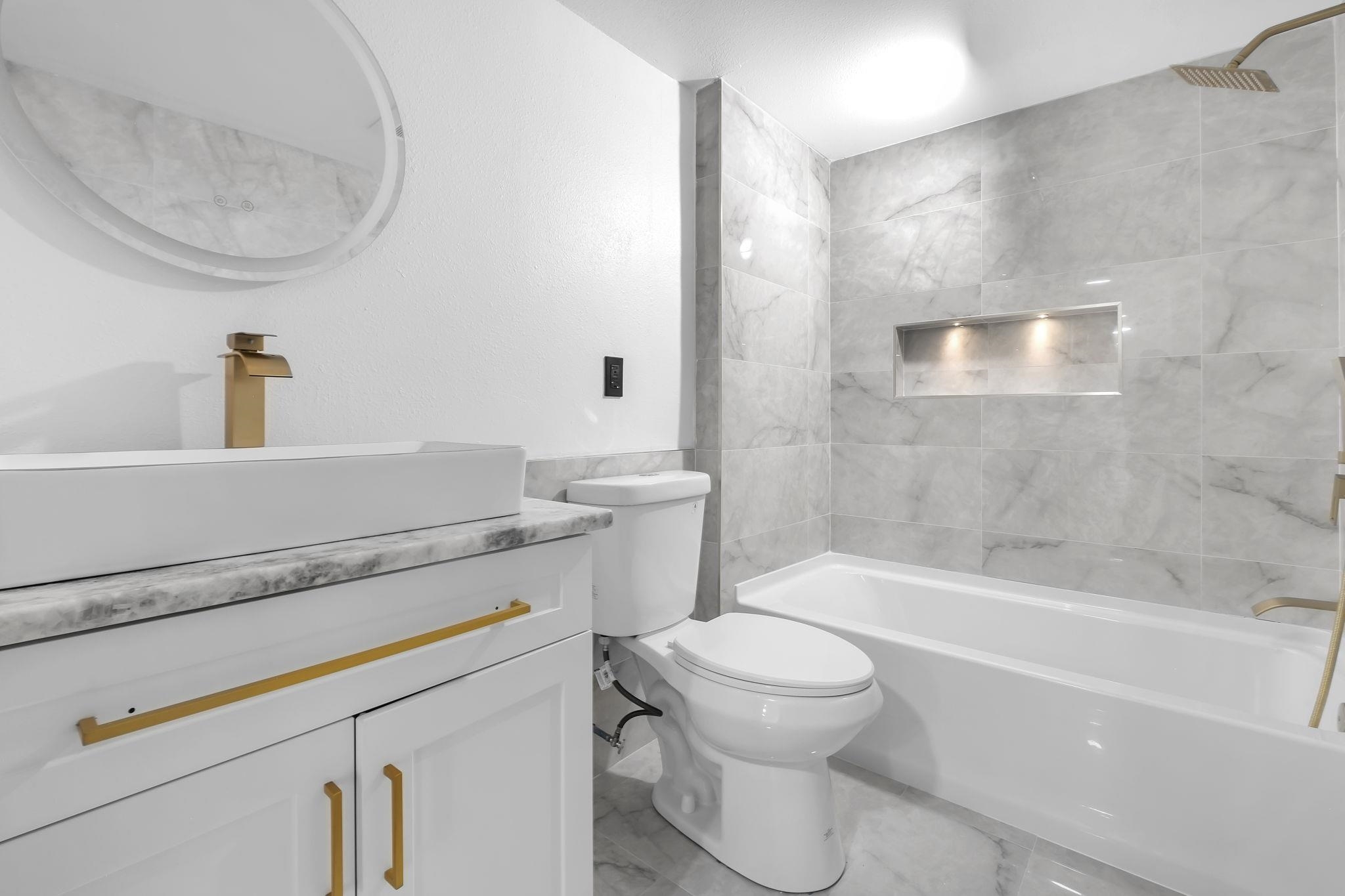 223 Tropicaire Street