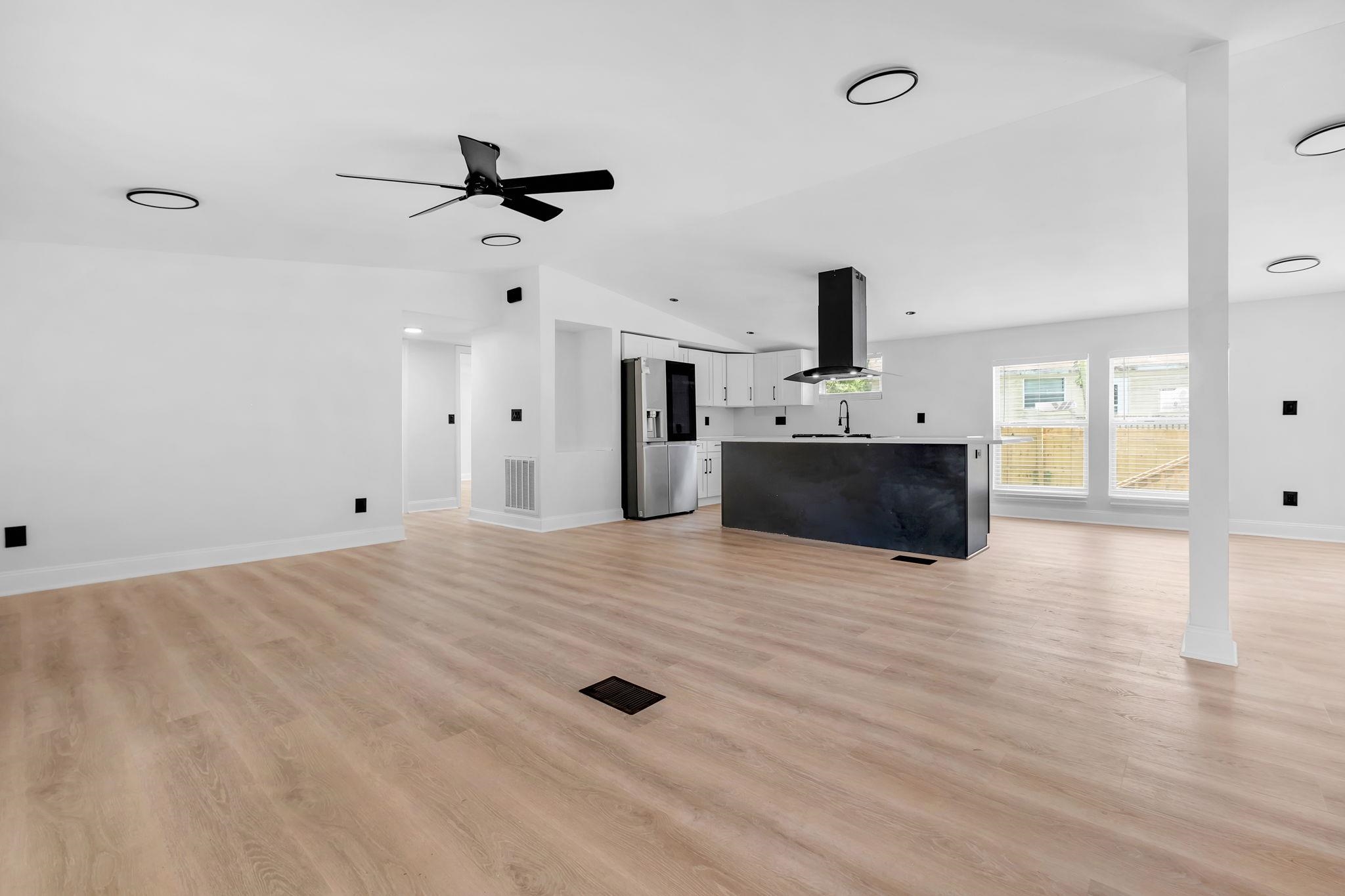 223 Tropicaire Street