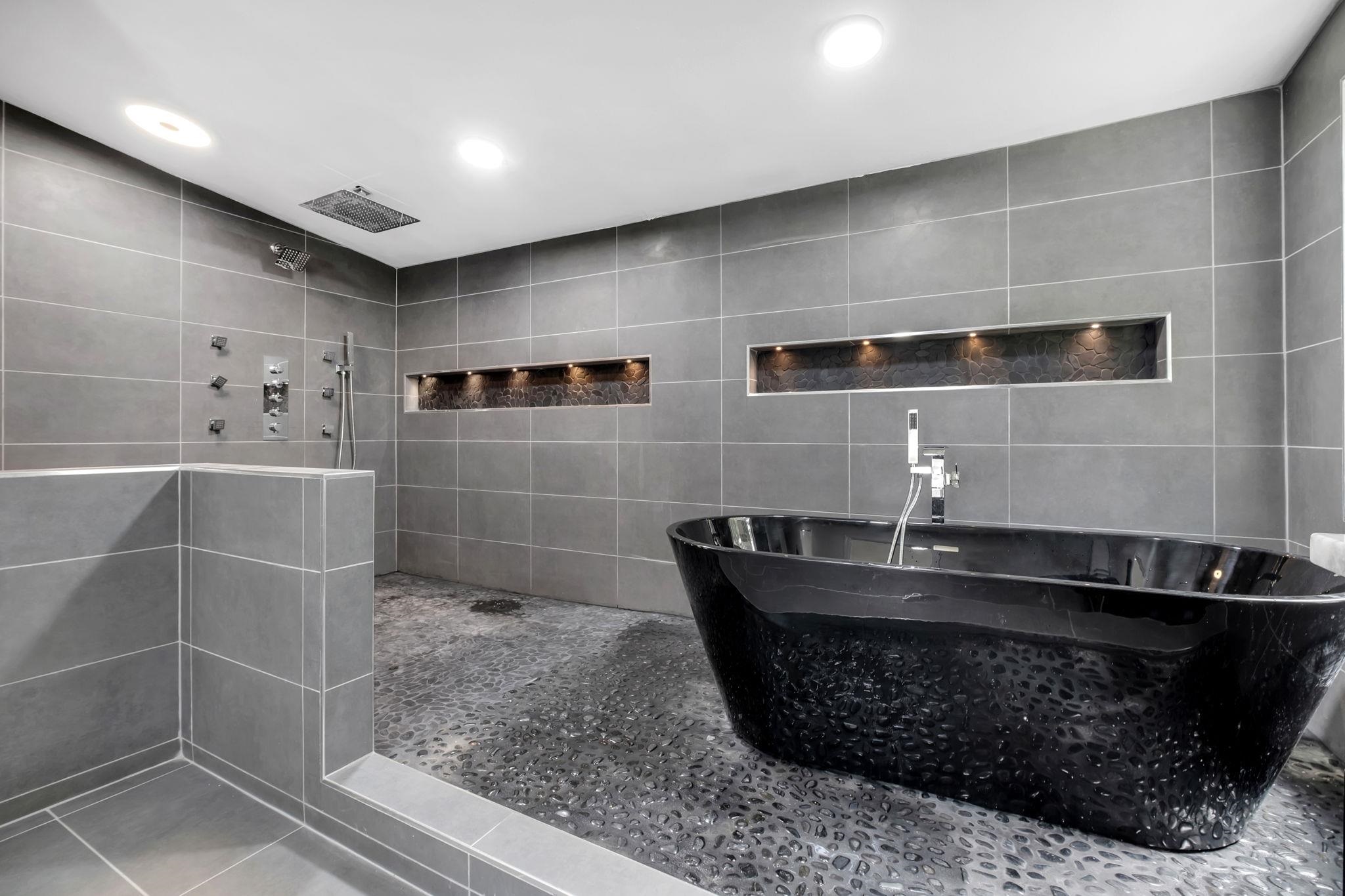 223 Tropicaire Street