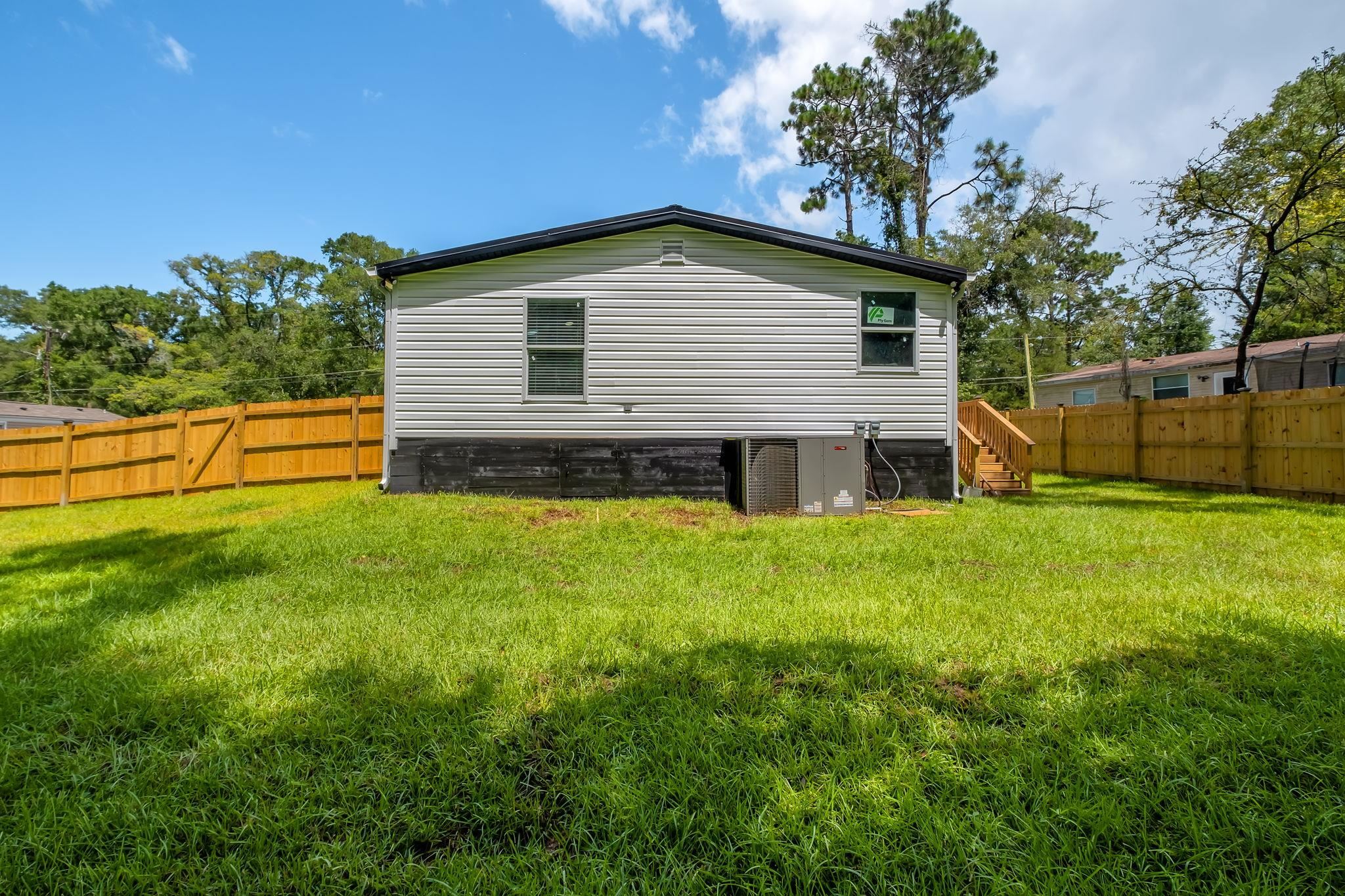 223 Tropicaire Street