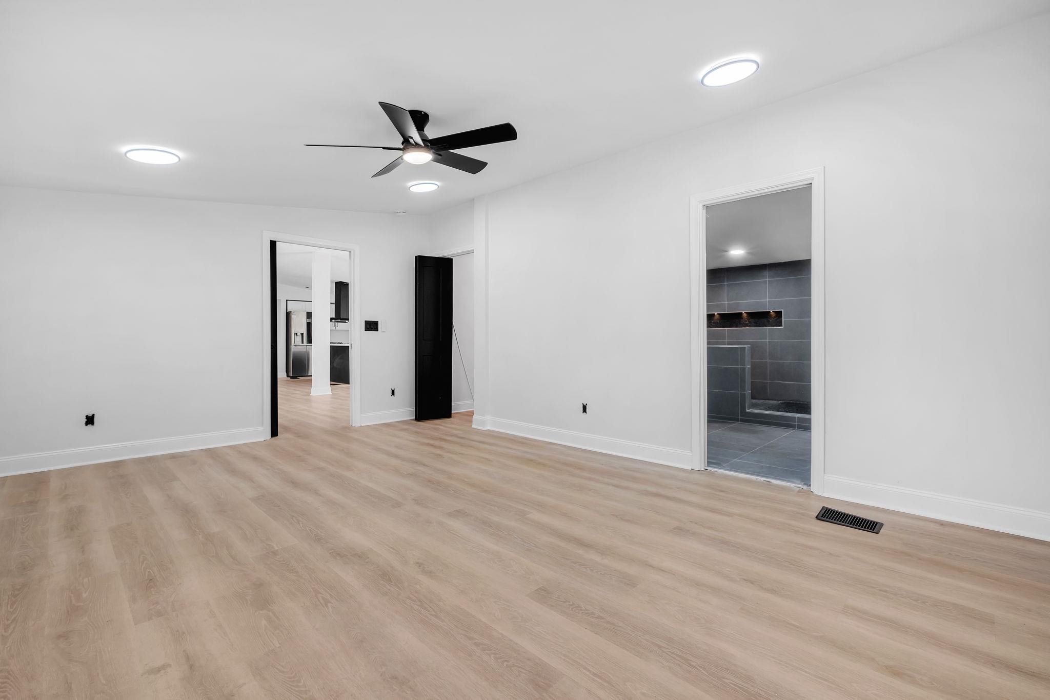 223 Tropicaire Street