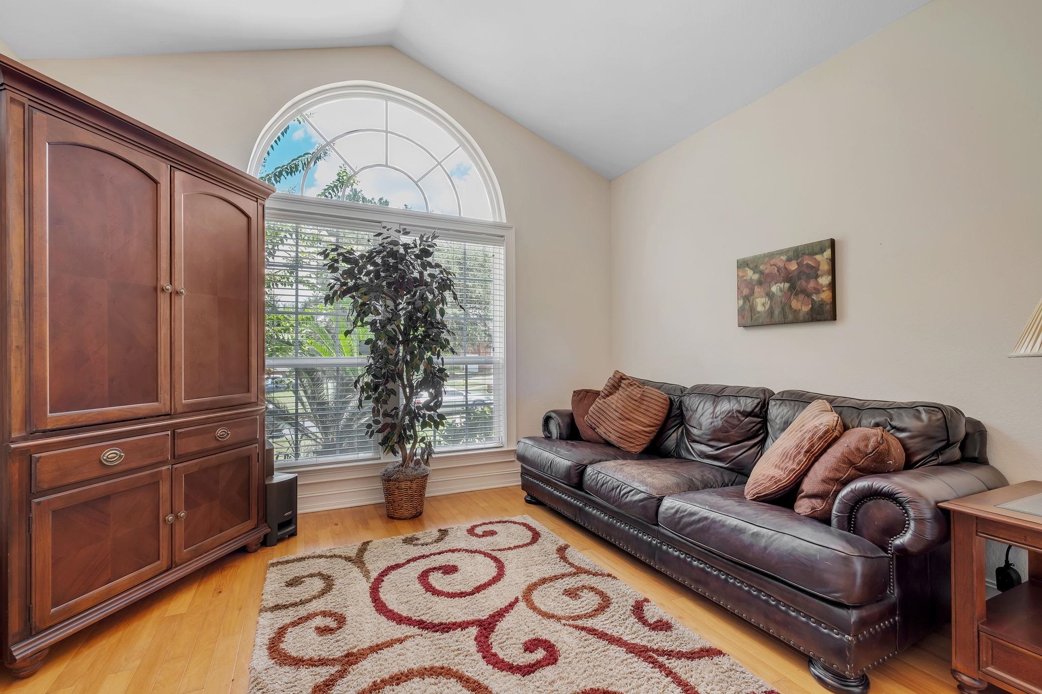 1153 W Ronds Pointe Drive