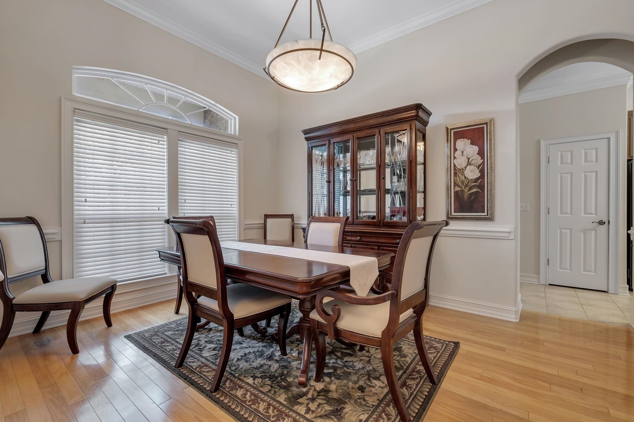 1153 W Ronds Pointe Drive