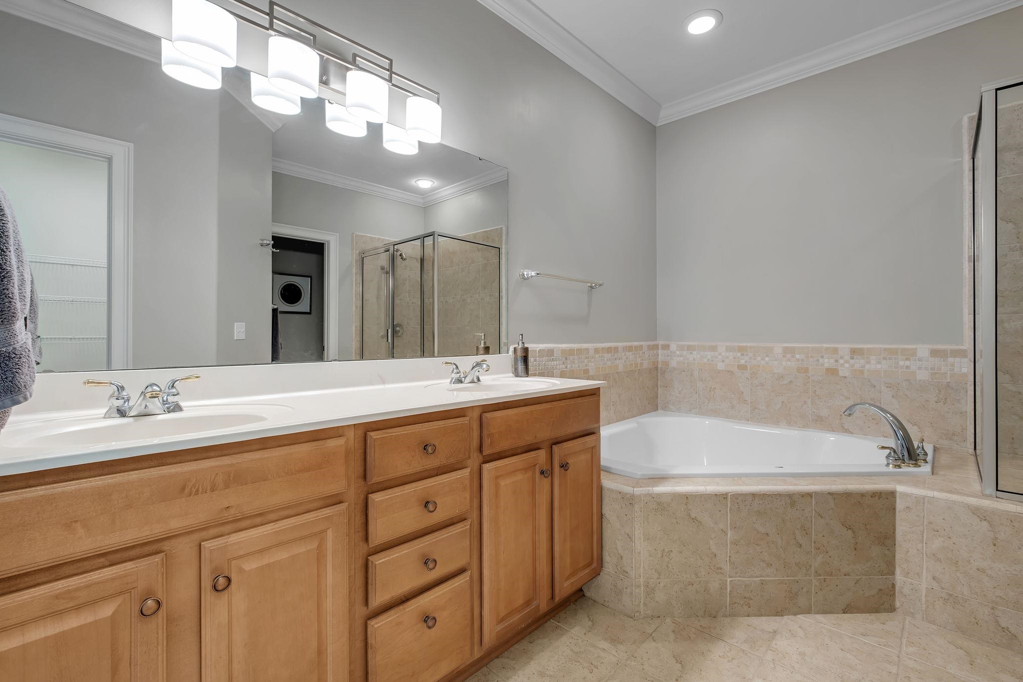 1153 W Ronds Pointe Drive