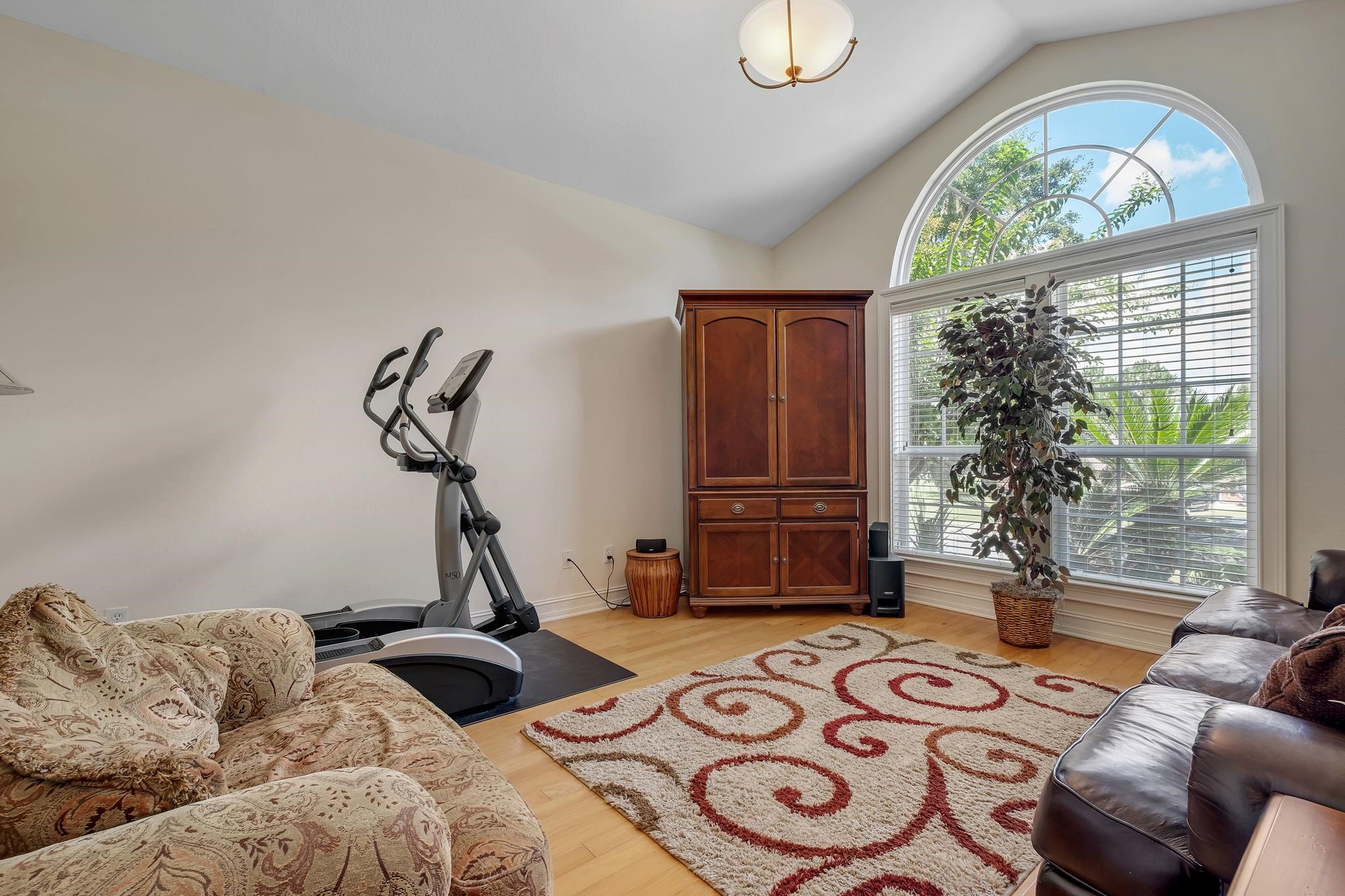 1153 W Ronds Pointe Drive