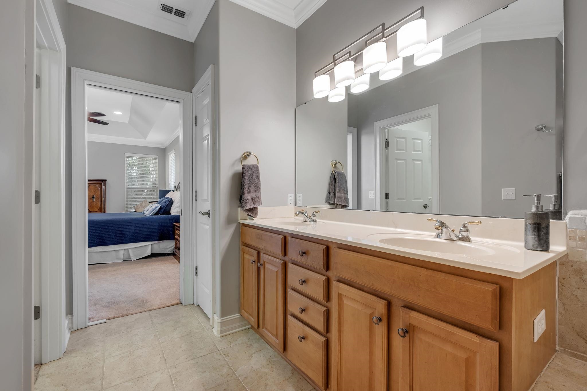 1153 W Ronds Pointe Drive