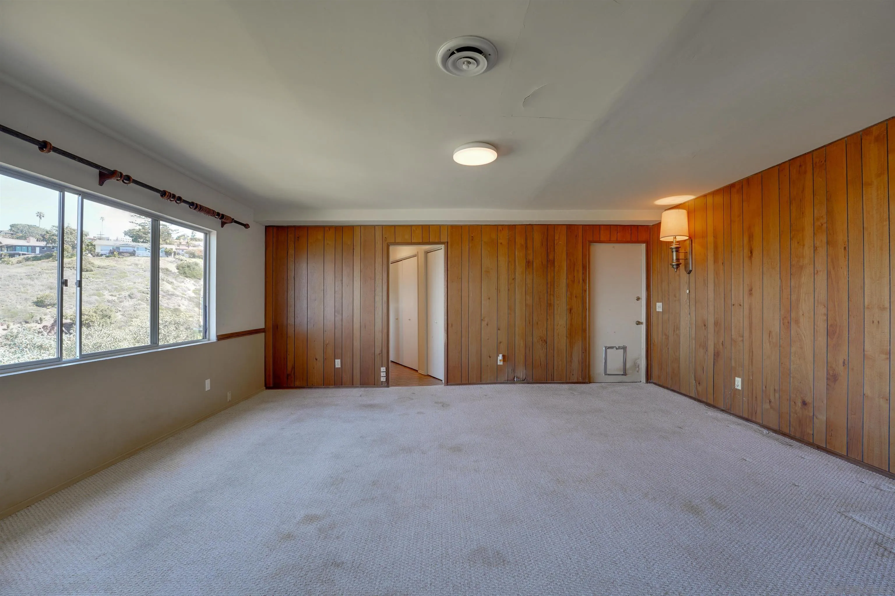 5995 La Jolla Corona Dr.