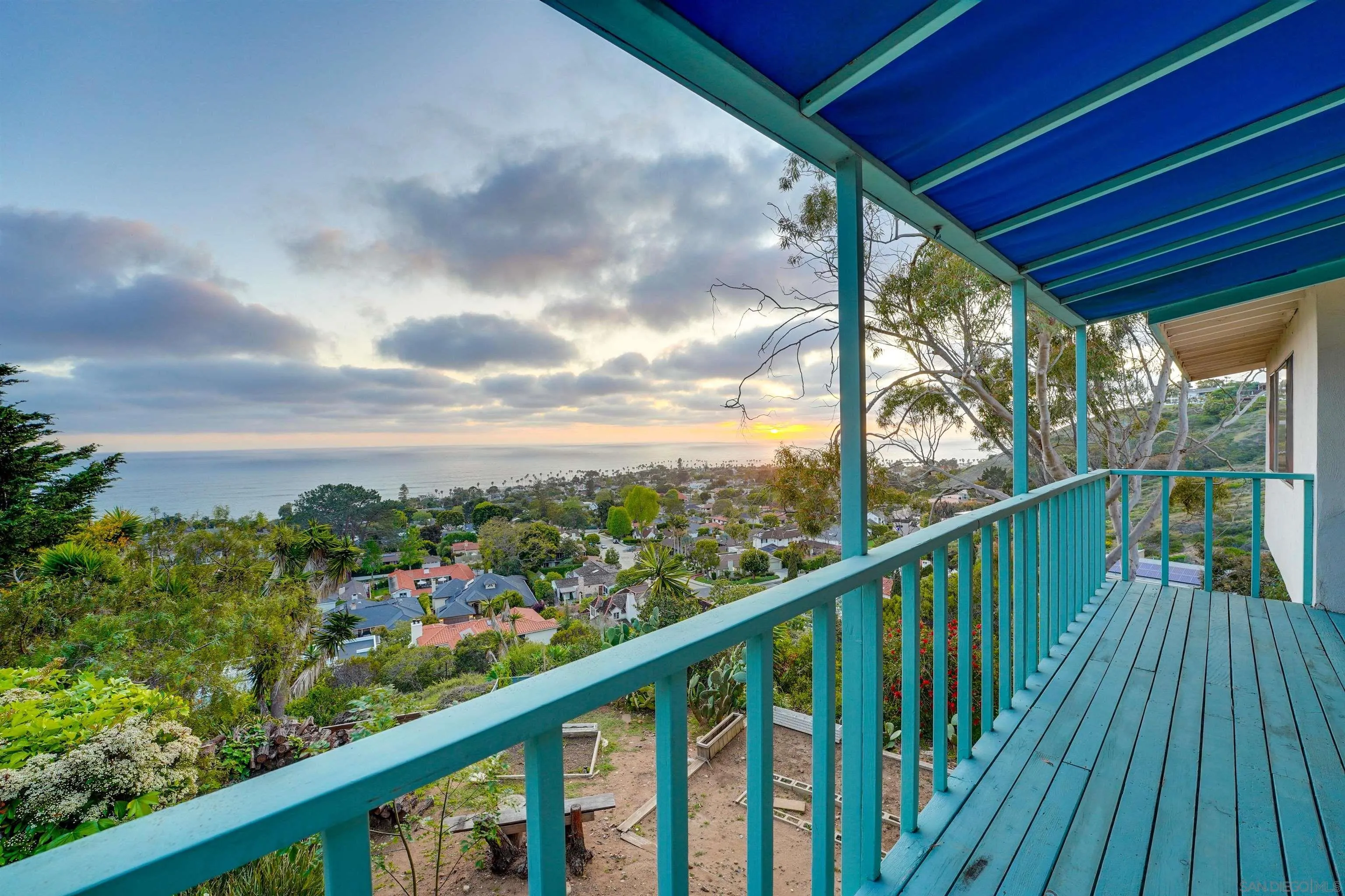 5995 La Jolla Corona Dr.