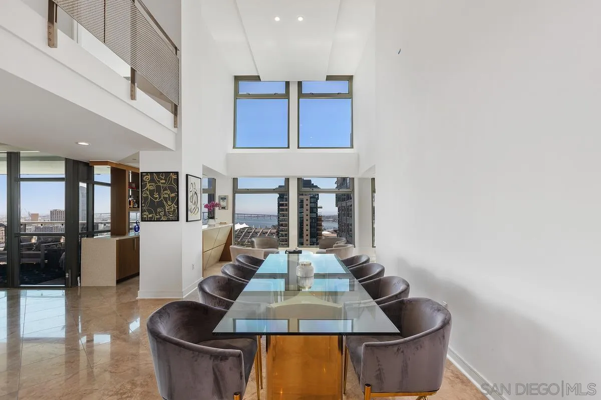 645 Front St Unit 2004