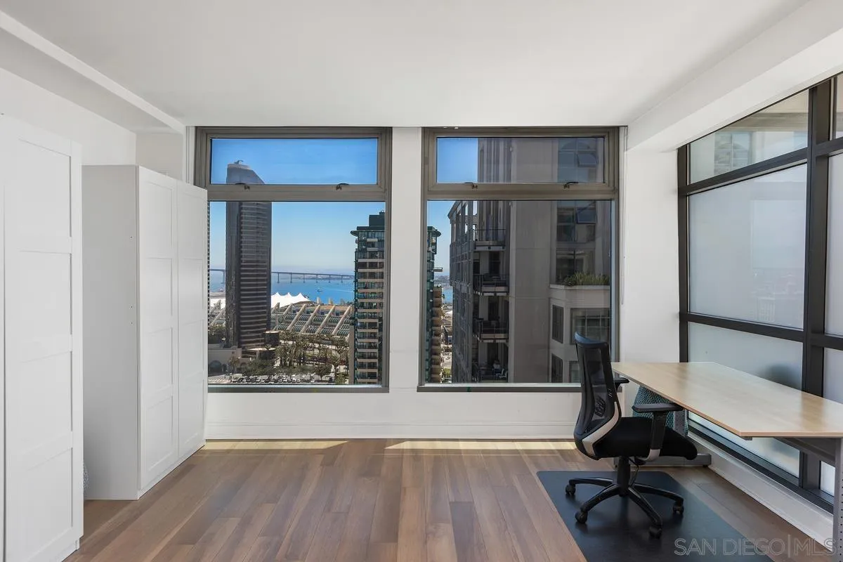 645 Front St Unit 2004