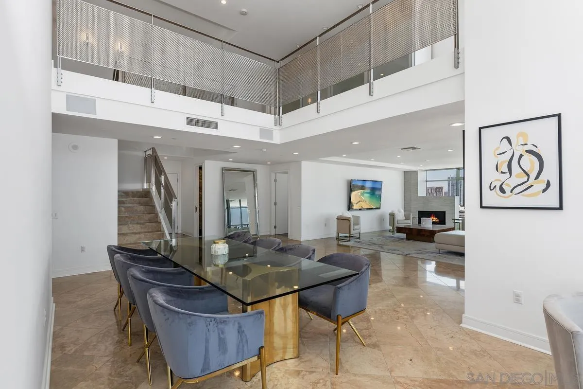 645 Front St Unit 2004