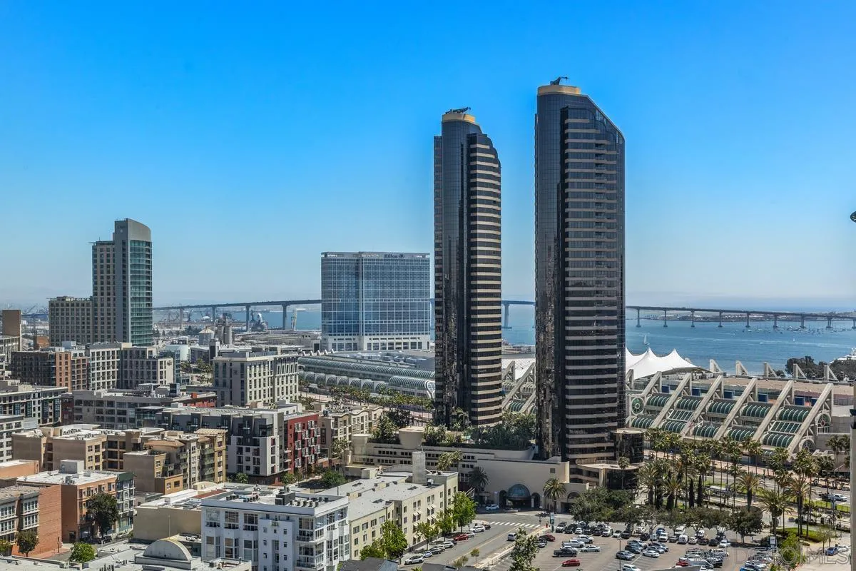 645 Front St Unit 2004