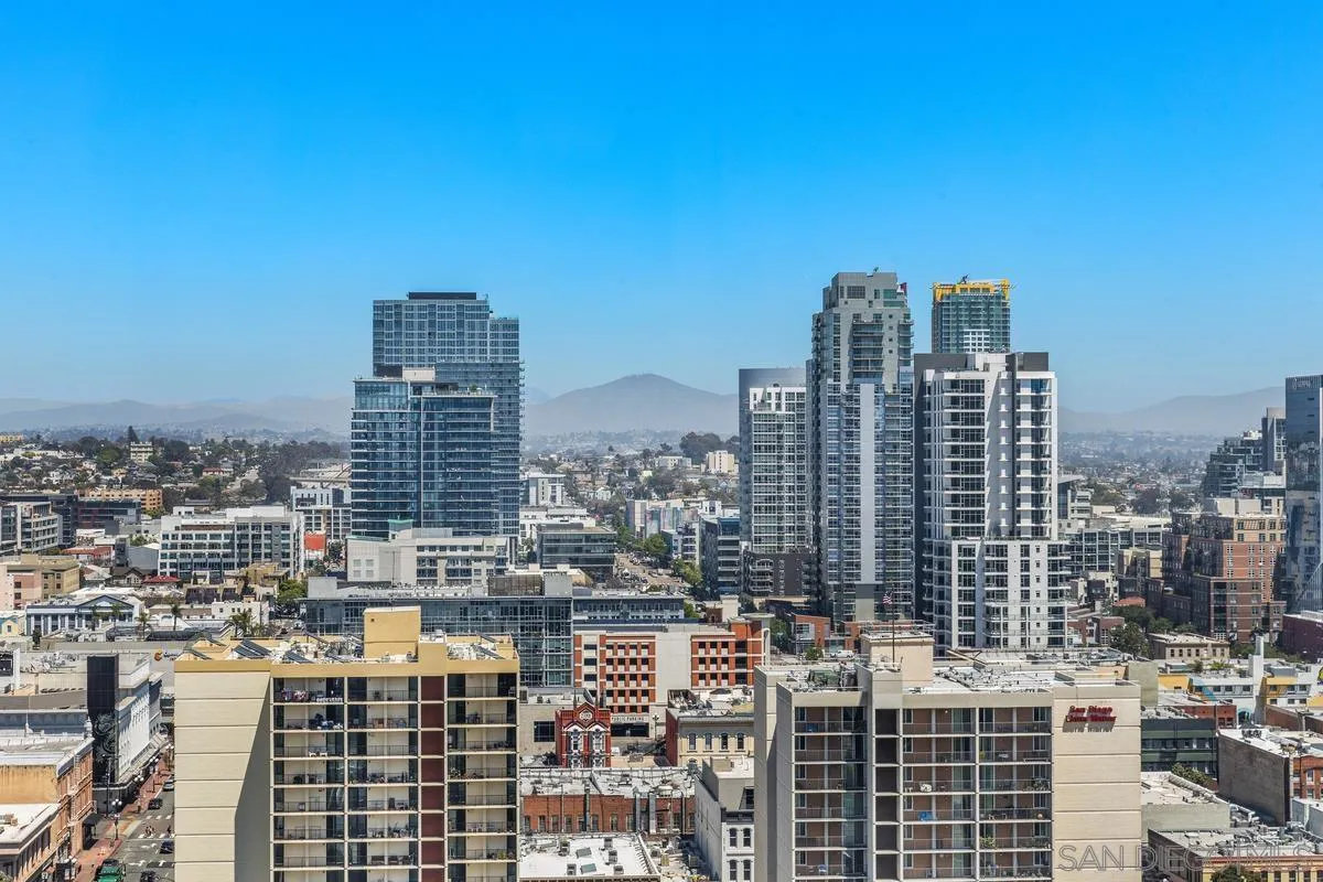 645 Front St Unit 2004